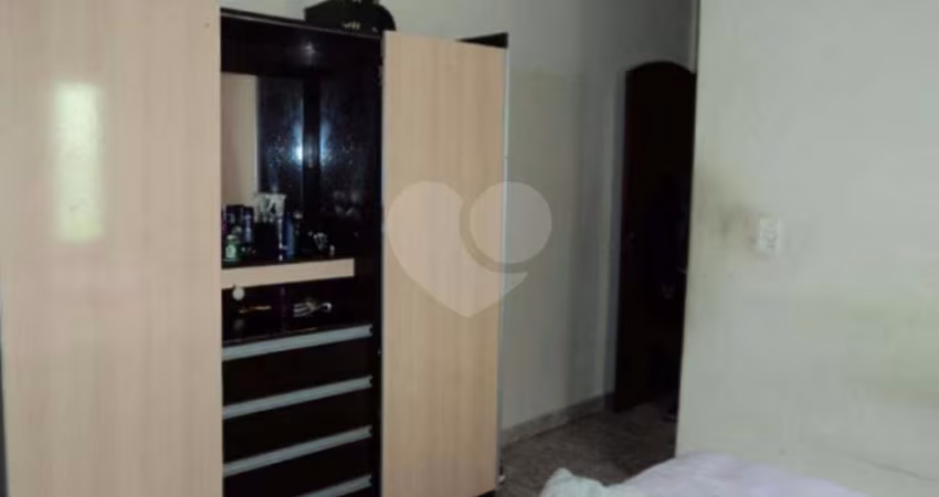 Casa com 3 quartos à venda na Rua Maria Vitalina de Oliveira, 98, Pestana, Osasco