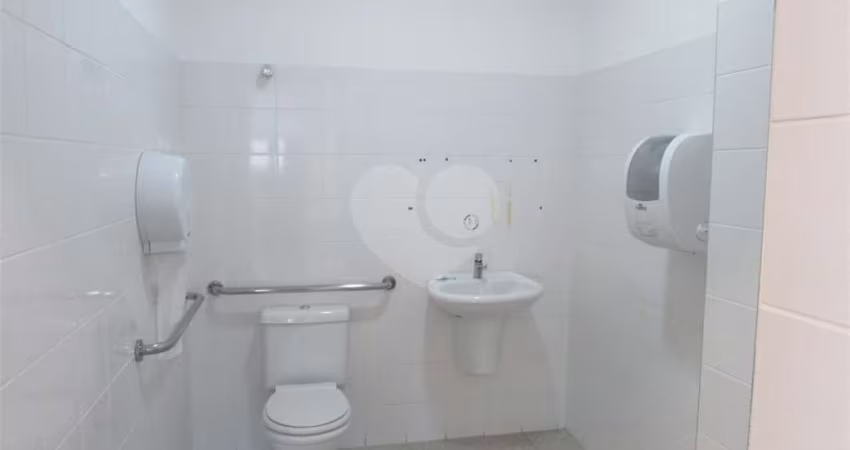 Casa comercial para alugar na Rua Samaritá, 1117, Jardim das Laranjeiras, São Paulo