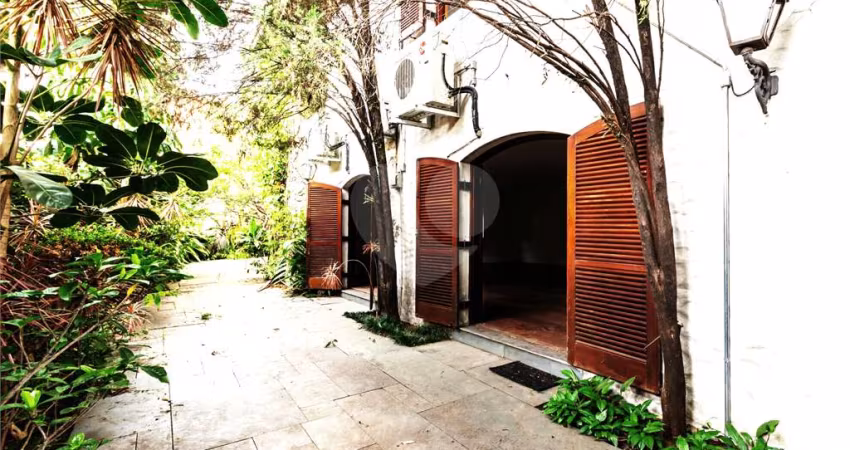Casa com 4 quartos à venda na Rua Cipriano Juca, 105, Jardim das Bandeiras, São Paulo