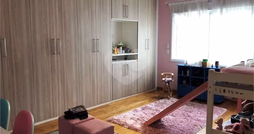 Casa em condomínio fechado com 4 quartos à venda na Rua Dorival Caymmi, 32, Chácaras São Carlos, Cotia
