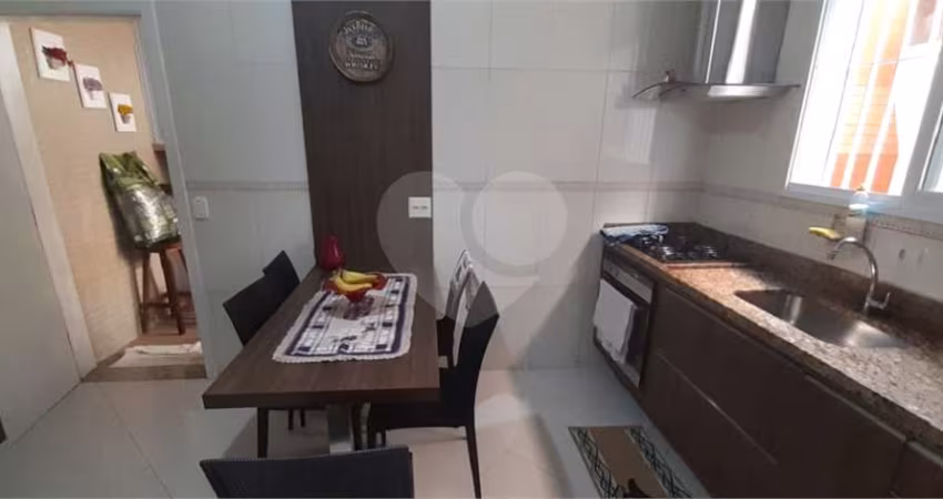 Casa com 3 quartos à venda na Rua José Gonçalves da Mota Jr., 9, Vila Belmiro, Santos