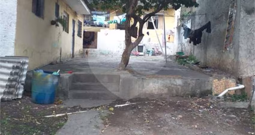 Terreno à venda na Rua Flor de Amoras, 95, Jardim das Flores, Osasco