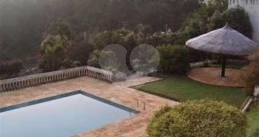 Casa em condomínio fechado com 5 quartos à venda na Alameda Antônio Benedito Salvador, 1, Portal das Acácias, Santana de Parnaíba