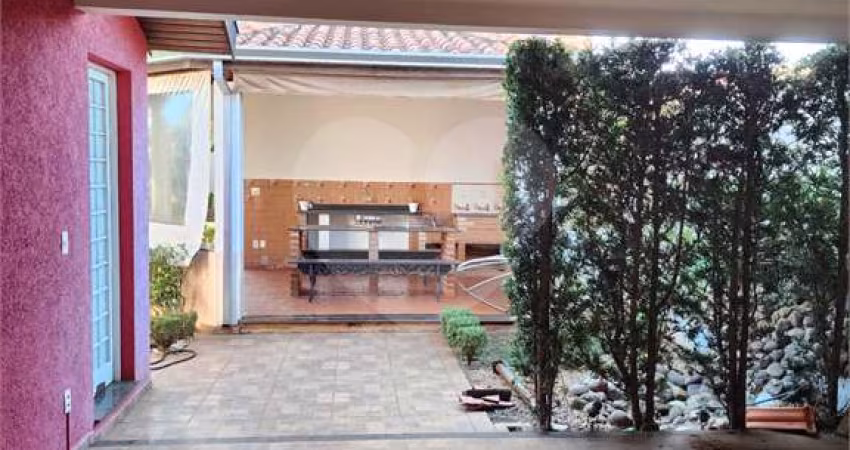 Casa em condomínio fechado com 3 quartos à venda na Rua Ennês Bueno, 316, Parque Fehr, São Carlos