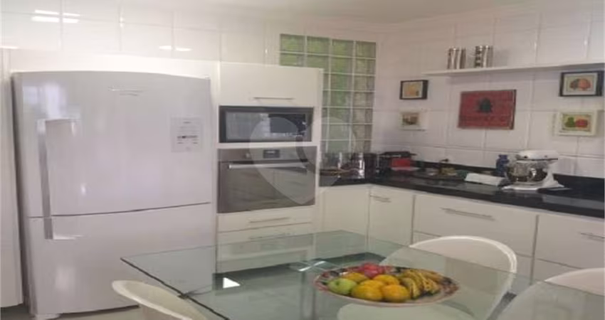 Casa com 3 quartos à venda na Rua Salvador Romeu, 133, Vila Isolina Mazzei, São Paulo