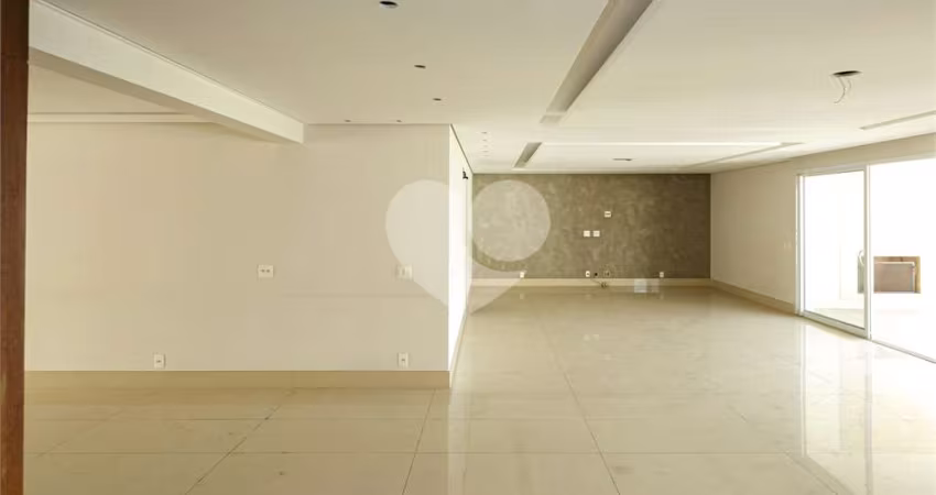 Apartamento com 4 quartos para alugar na Rua Professor Alexandre Correia, 300, Jardim Vitoria Regia, São Paulo