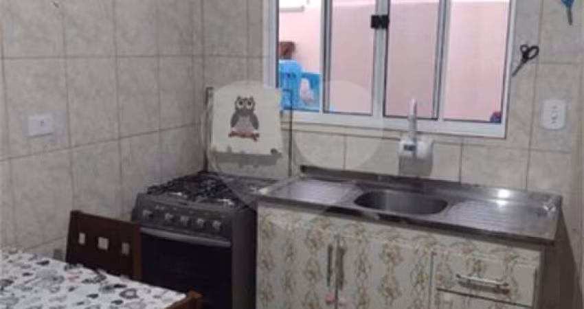 Casa com 2 quartos à venda na Rua Fernandes Brites da Silva, 109, Jardim Rubi, Mogi das Cruzes