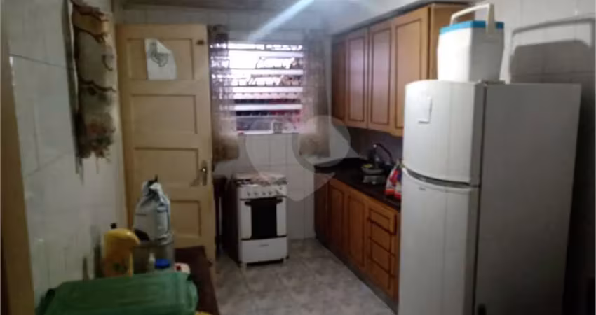 Casa com 3 quartos à venda na Rua Alfredo Albertini, 307, Marapé, Santos