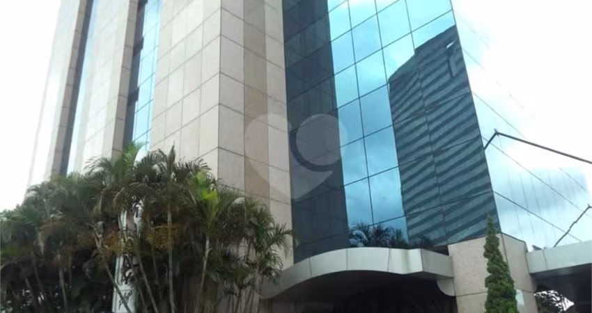Casa comercial para alugar na Avenida Eusébio Matoso, 1375, Pinheiros, São Paulo
