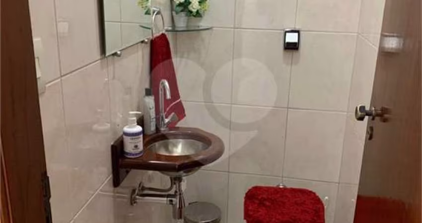 Casa com 2 quartos à venda na Rua Nicola Losacco, 75, Interlagos, São Paulo