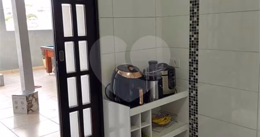 Casa com 3 quartos à venda na Rua Jaú, 251, Santo Antônio, Osasco