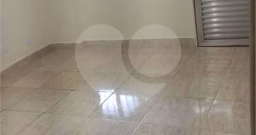 Casa com 3 quartos à venda na Rua Costa Barros, 1391, Sítio Pinheirinho, São Paulo