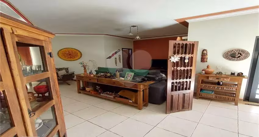 Casa com 3 quartos à venda na Rua Manoel José Serpa, 357, Parque Santa Felícia Jardim, São Carlos