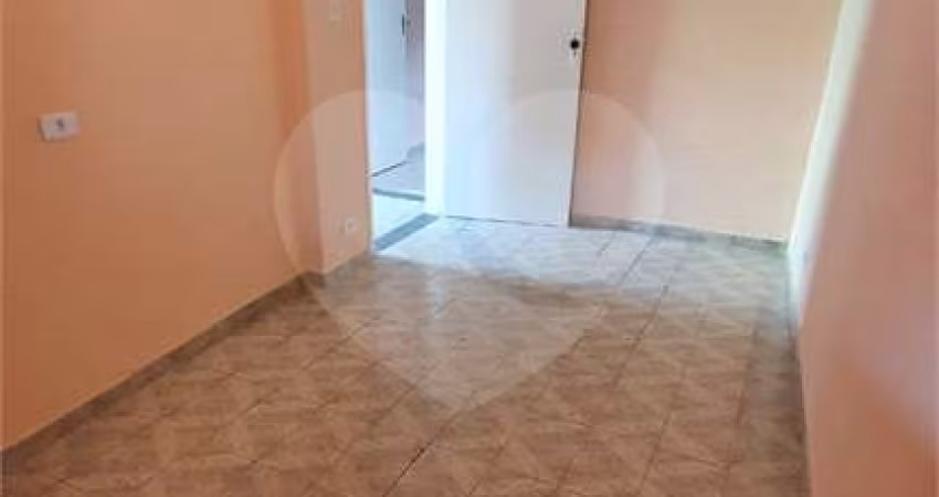 Casa com 2 quartos à venda na Rua dos Macaxás, 1, Vila Nair, São Paulo