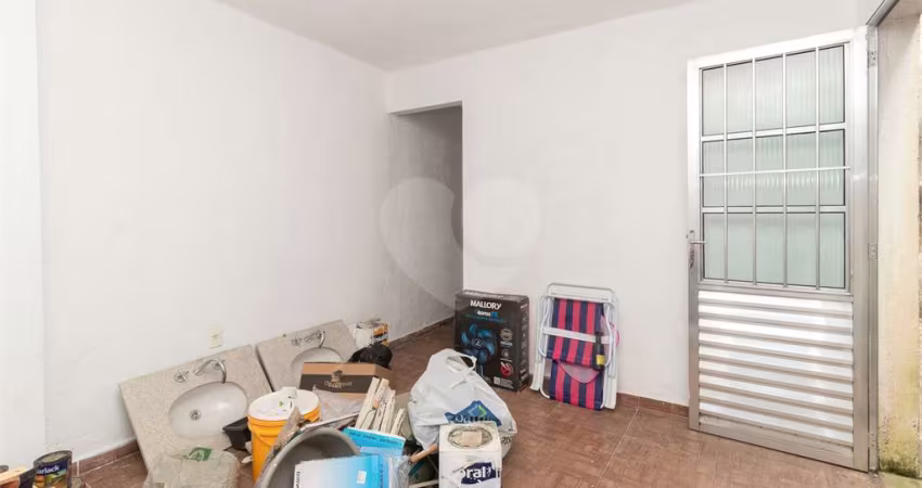 Casa com 3 quartos à venda na Rua Ézio Donati, 115, Parque dos Bancários, São Paulo
