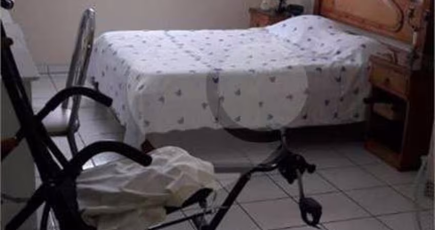 Casa com 2 quartos à venda na Rua Panaçu, 55, Vila Monumento, São Paulo