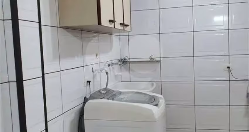 Casa com 3 quartos à venda na Rua Walter Pereira Correia, 216, Jardim Cliper, São Paulo