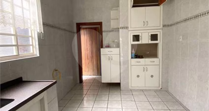 Casa com 2 quartos à venda na Rua Norma, 2, Centro, Mogi das Cruzes