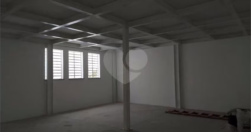 Prédio à venda na Rua Amadeo Paulino Vallério, 70, Santa Terezinha, São Bernardo do Campo