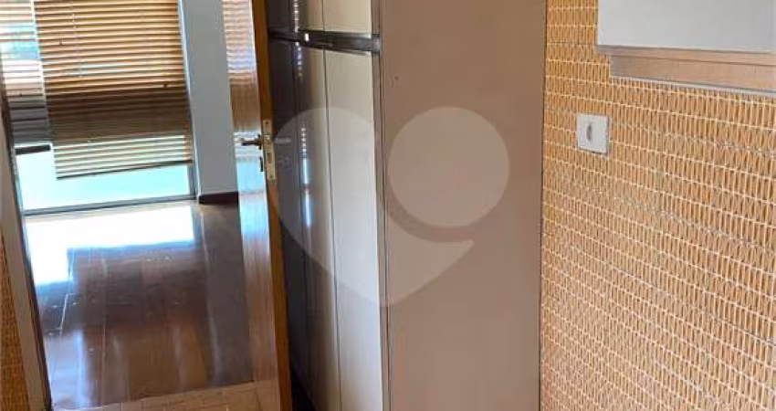 Apartamento com 3 quartos para alugar na Alameda Casa Branca, 299, Jardim Paulista, São Paulo