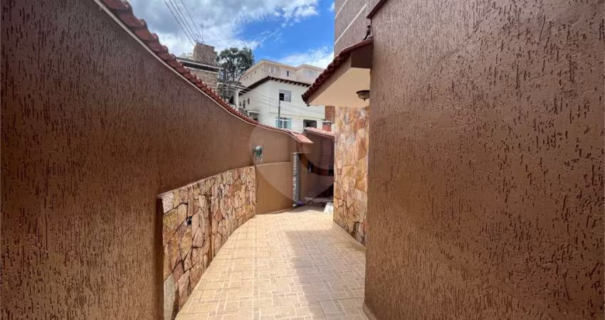 Casa com 3 quartos à venda na Rua Valter Eder, 146, Vila Irmãos Arnoni, São Paulo