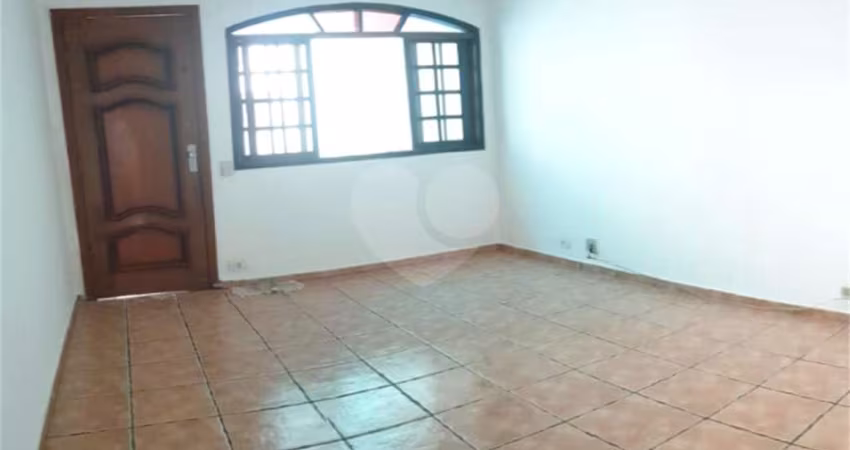 Casa com 3 quartos à venda na Rua Robert Barany, 18, Conjunto Residencial Vista Verde, São Paulo