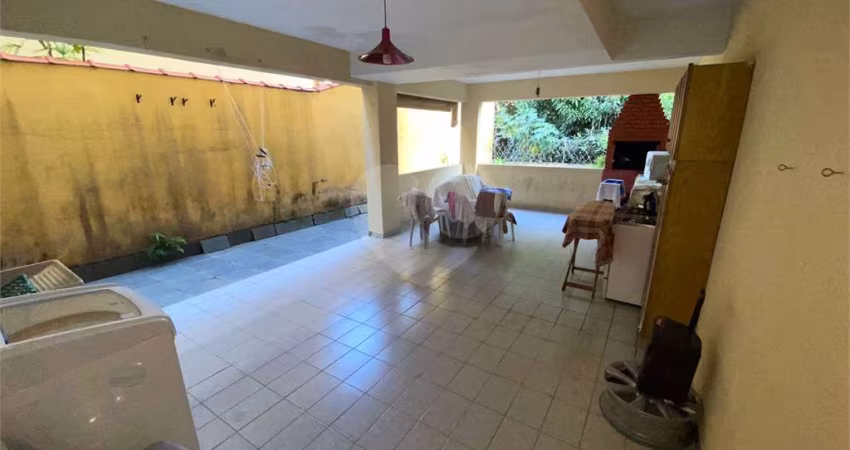 Casa com 3 quartos à venda na Rua João Oxisque, 354, Vila Yara, Osasco