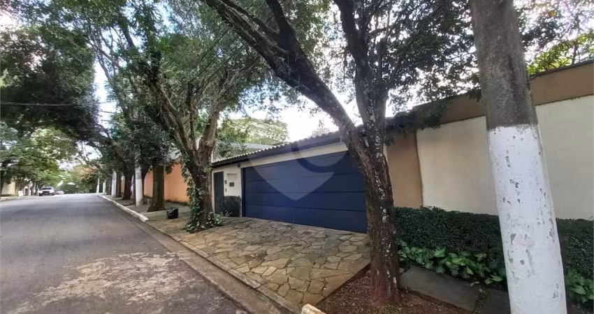 Casa com 3 quartos para alugar na Rua Sônia Ribeiro, 1062, Campo Belo, São Paulo