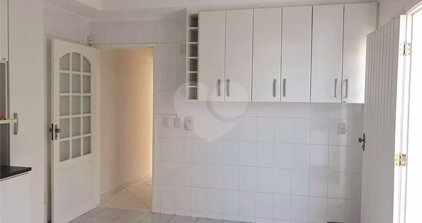 Casa com 3 quartos à venda na Rua Santa Engrácia, 105, Vila Lageado, São Paulo