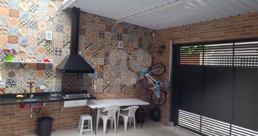 Casa com 2 quartos à venda na Rua Luiz Nalin, 83, Vila Carrão, São Paulo
