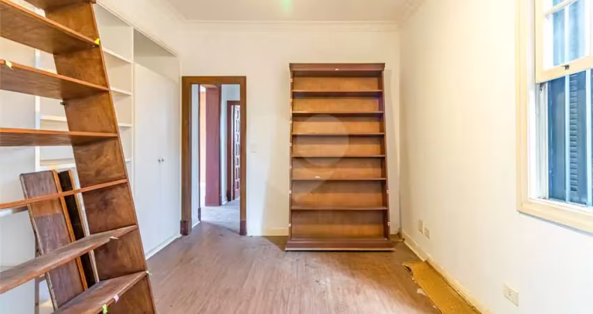 Casa com 3 quartos à venda na Rua Traipu, 1197, Pacaembu, São Paulo