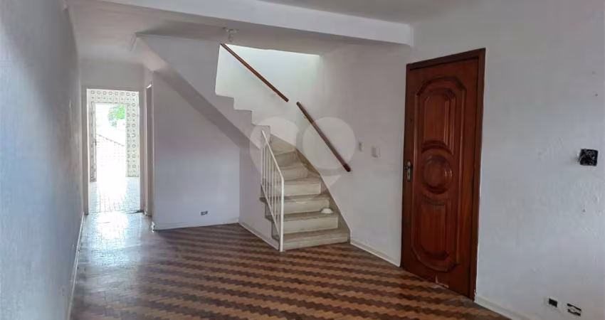 Casa com 3 quartos para alugar na Rua Sebastião de Freitas, 566, Vila Constança, São Paulo