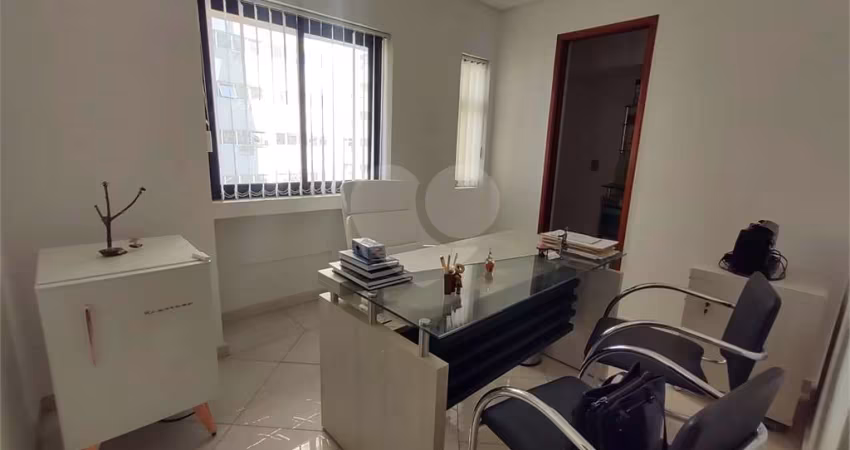 Sala comercial para alugar na Rua Joaquim Manuel de Macedo, 305, Barra Funda, São Paulo