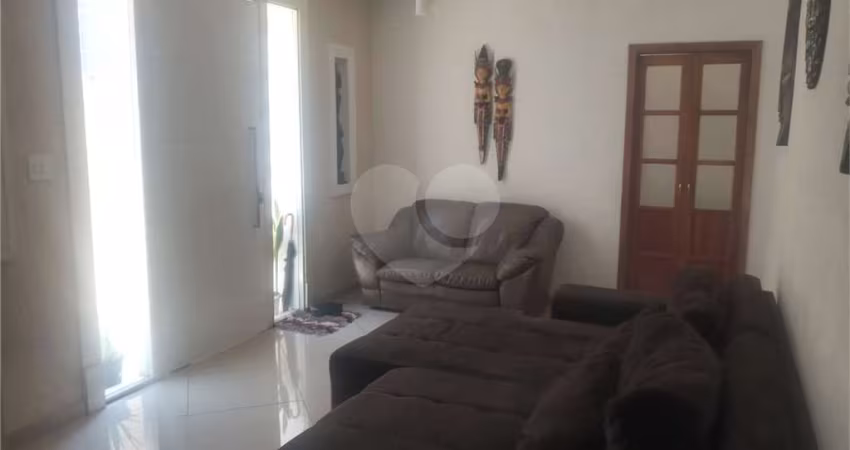 Casa com 2 quartos à venda na Rua São Bernardo, 693, Cidade Mãe do Céu, São Paulo