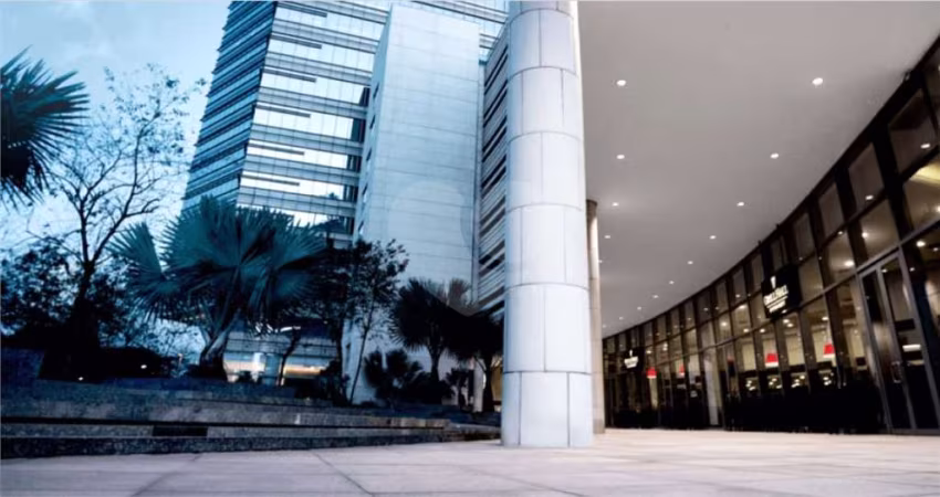 Casa comercial para alugar na Avenida Doutor Chucri Zaidan, 250, Vila Cordeiro, São Paulo