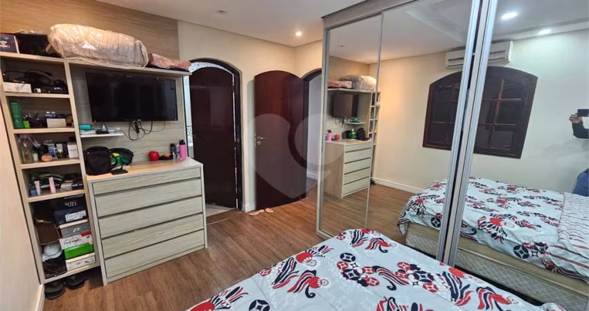 Casa com 3 quartos à venda na Rua Alves Carneiro, 83, Jardim Vila Formosa, São Paulo