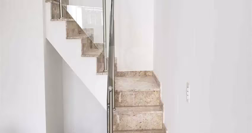 Casa com 3 quartos à venda na Rua Moreira, 55, Vila Romero, São Paulo