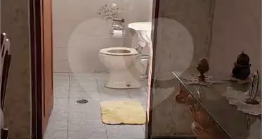 Casa com 3 quartos à venda na Rua Carlos Aprile, 36, Bortolândia, São Paulo