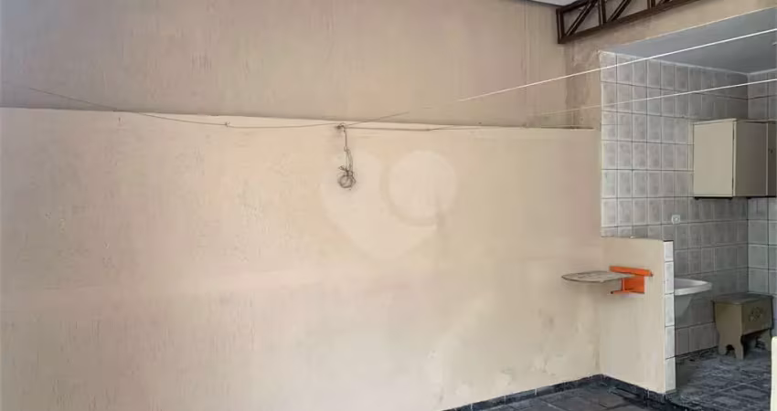 Casa com 3 quartos para alugar na Rua Mirandinha, 303, Penha De França, São Paulo