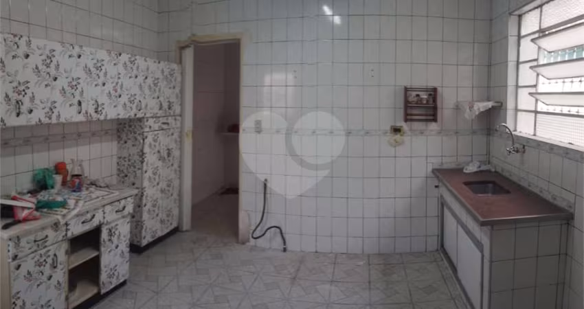 Casa com 3 quartos à venda na Rua São Pedro da Aldeia, 134, Vila Santa Terezinha (Zona Norte), São Paulo