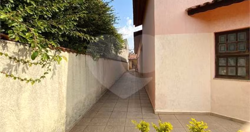 Casa com 3 quartos à venda na Rua Serra dos Itatins, 188, Três Montanhas, Osasco