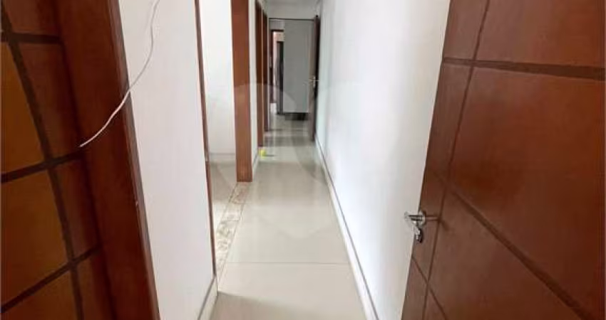Casa com 3 quartos à venda na Rua Mata Redonda, 367, Vila Nivi, São Paulo