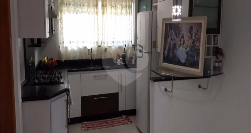 Casa com 3 quartos à venda na Rua Helena Aparecida Secol, 46, Nova Petrópolis, São Bernardo do Campo
