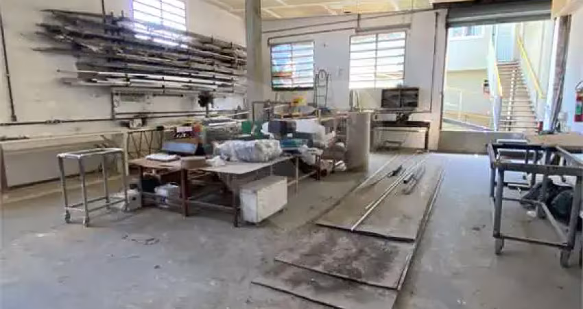 Barracão / Galpão / Depósito à venda na Rua Cláudia Muzio, 167, Americanópolis, São Paulo