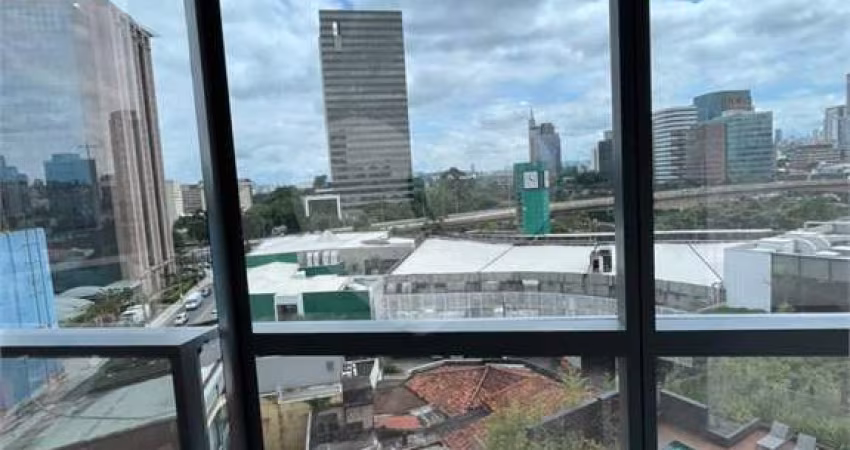 Casa comercial para alugar na Rua Bento Frias, 155, Pinheiros, São Paulo