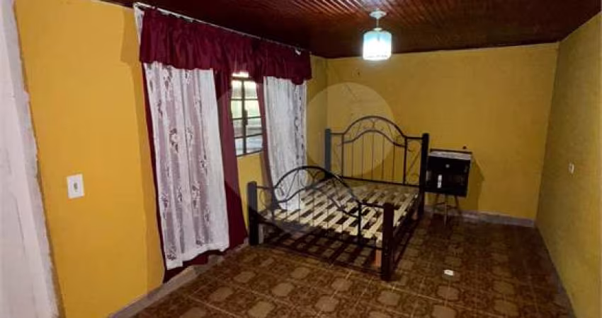 Casa com 3 quartos à venda na Rua Barrinha, 193, Conjunto Habitacional Brigadeiro Faria Lima, São Paulo