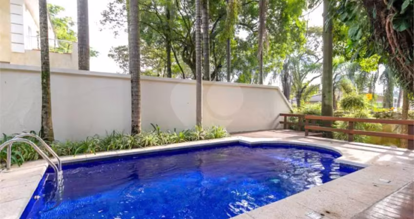 Casa em condomínio fechado com 4 quartos à venda na Rua Job Lane, 811, Jardim Petrópolis, São Paulo