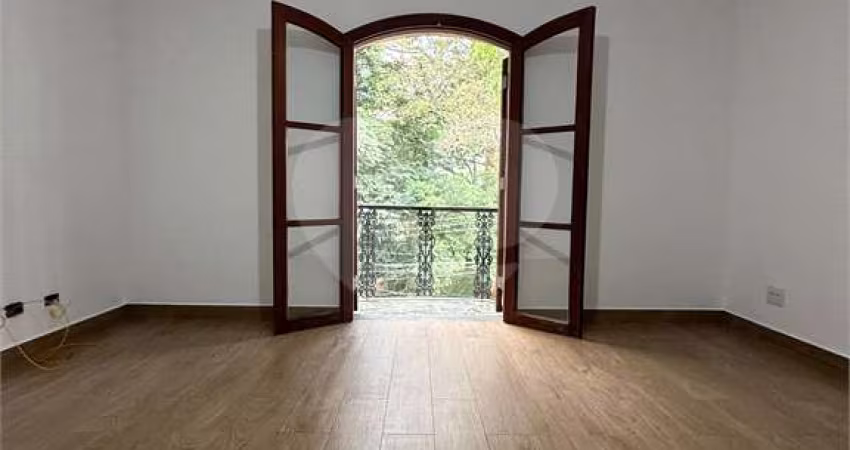 Casa com 4 quartos à venda na Avenida Locarno, 287, Jardim Leonor Mendes de Barros, São Paulo