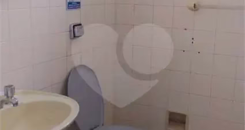 Casa com 3 quartos para alugar na Rua Catequese, 129, Butantã, São Paulo