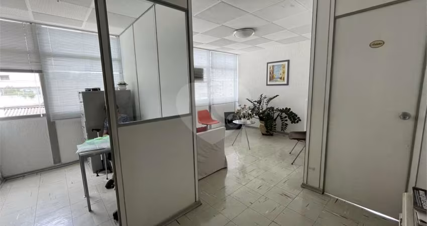 Sala comercial para alugar na Rua Itacolomi, 333, Higienópolis, São Paulo